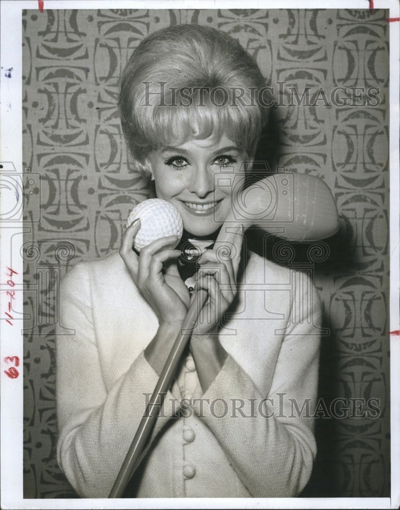 Press Photo Diane McBain BOB HOPE DESERT CLASSIC - Historic Images