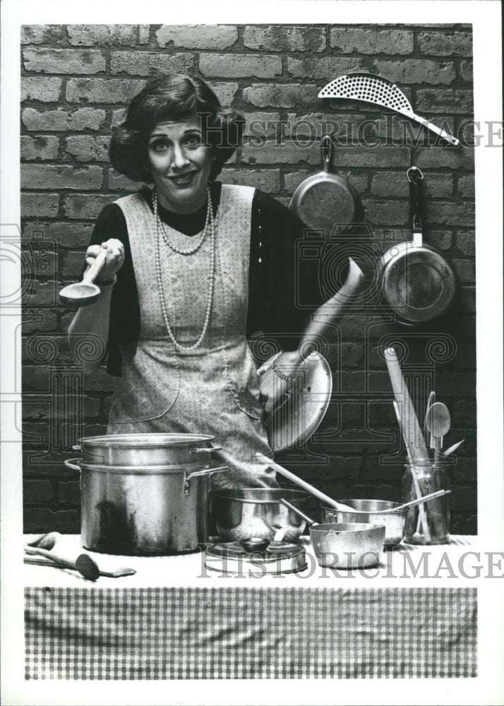 Press Photo Actress Marnie Carmichael as Fanny Brice in A Slice O&#39;Brice - Historic Images