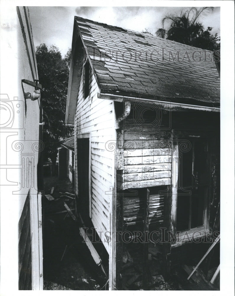 1993 Press Photo Fire damage a vacant building. - RSH88149 - RSH88149 - Historic Images