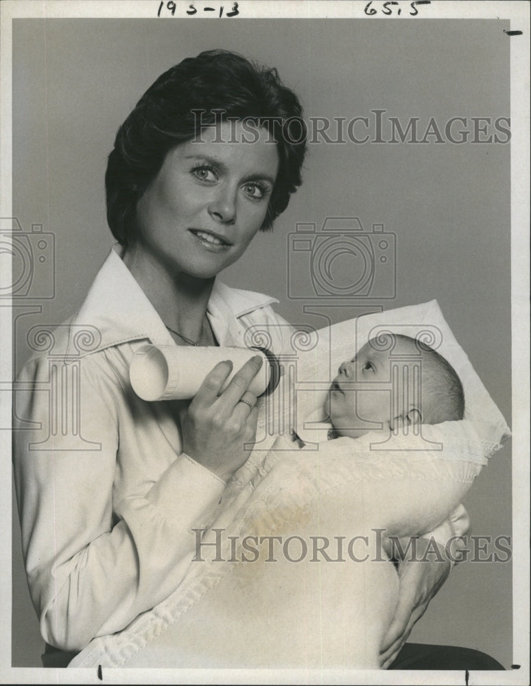1979 TV Actress Darleen Carr Baby Miss Winslow Son CBS Comedy - Historic Images