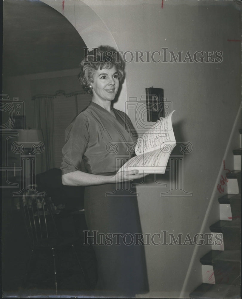 1961 Eleanor Searle Whitney Gospel Singer - Historic Images