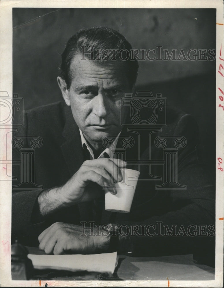 1968 Darren McGavin Actor Outsider Television Series Show - Historic Images