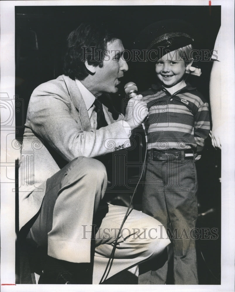 1982 Bob McGrath Seasame Street Symphony Kids Craig Cochran - Historic Images