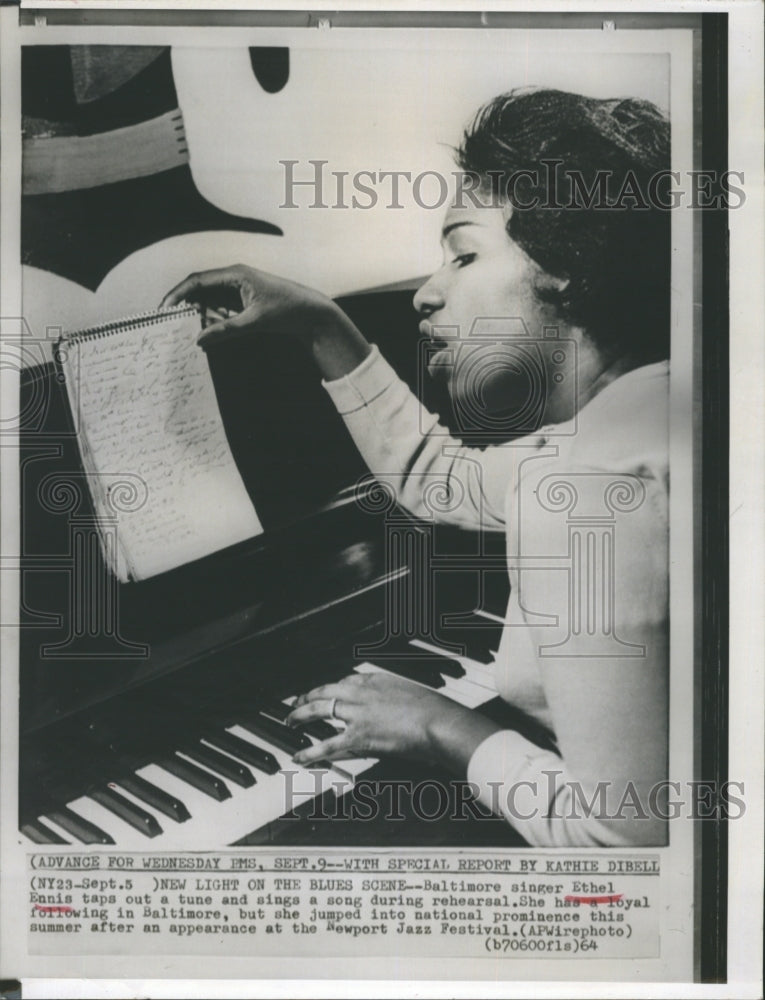 1964 Baltimire Singer Ethel Ennis during Rehearsal - Historic Images