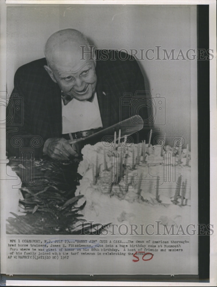 1962 Horse Trainer Sunny Jim Fitzsimmons Cuts A Cake - Historic Images