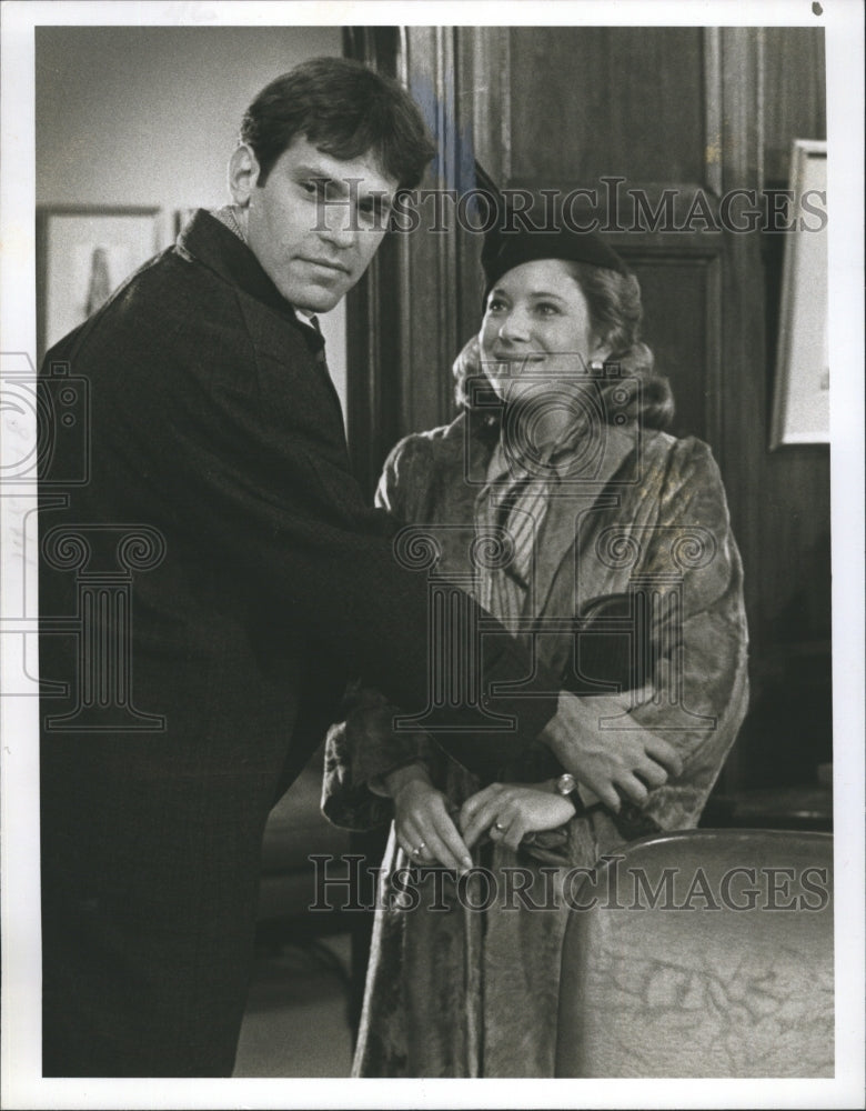 1977 Steven Keats & Dori Brenner in "NBC's Best Seller: Seventh Ave" - Historic Images