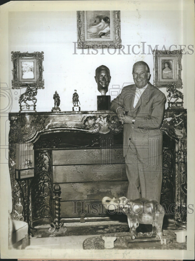 1961 Singer- actor Maurice Chevalier - Historic Images