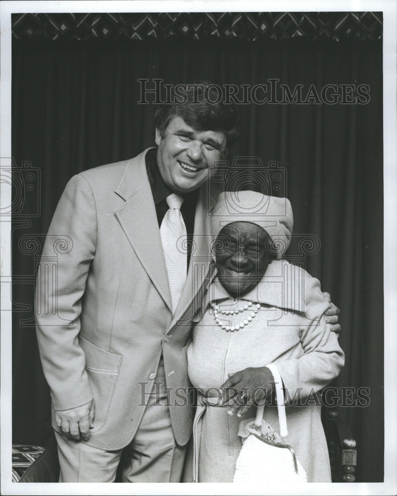 1982 Jim Davis &amp; Aunt Sugie - Historic Images