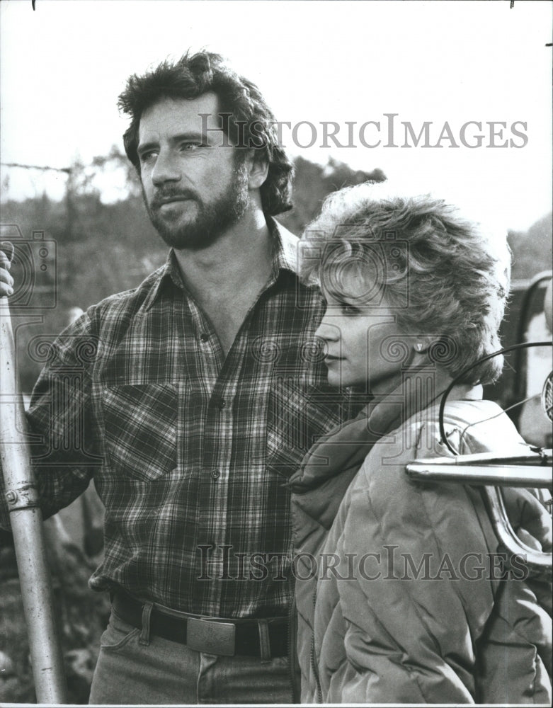 1987 Press Photo Tom Wopat Barbara Mandrell Burning Race - Historic Images