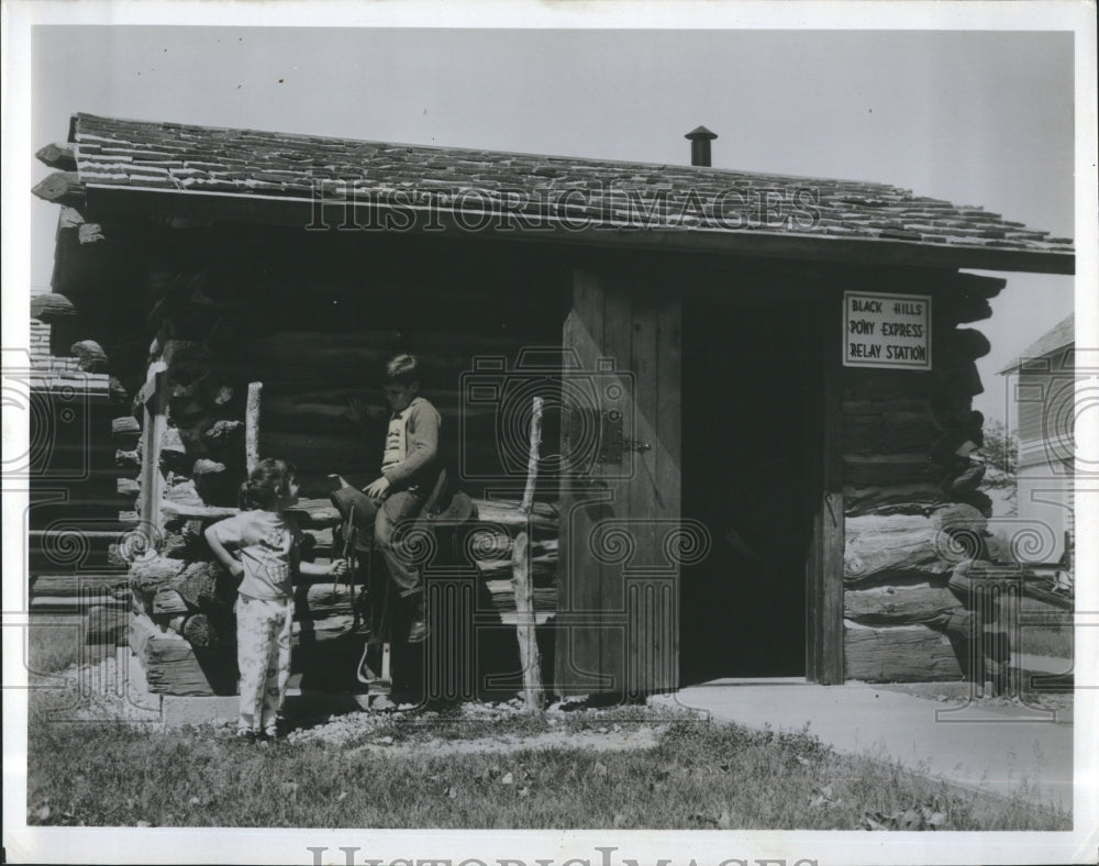 1965 Harold Warp Pioneer Village Model - Historic Images