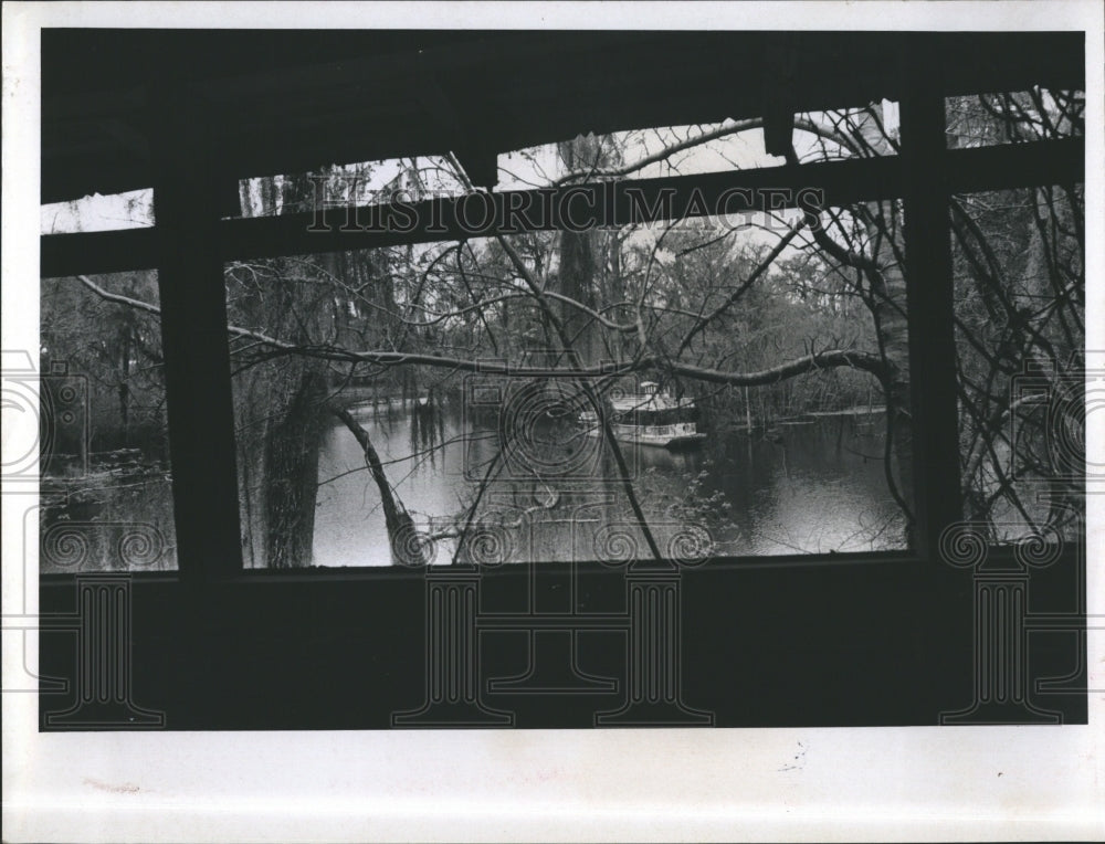 1967 broken windows Fanning Springs pavilion Suwannee River - Historic Images