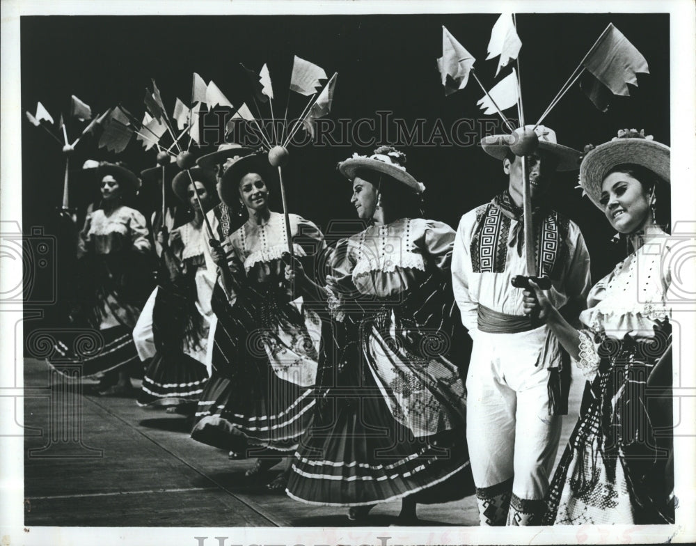 1974 Company Of Mexican Dancers Fiesta Folklorico Bayfront Center - Historic Images