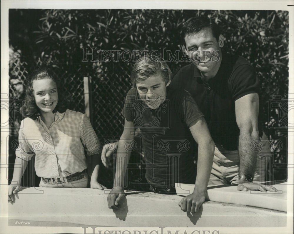 1964 Pam Franklin,L Halpin & B Kelly in "Flipper's New Adventure" - Historic Images