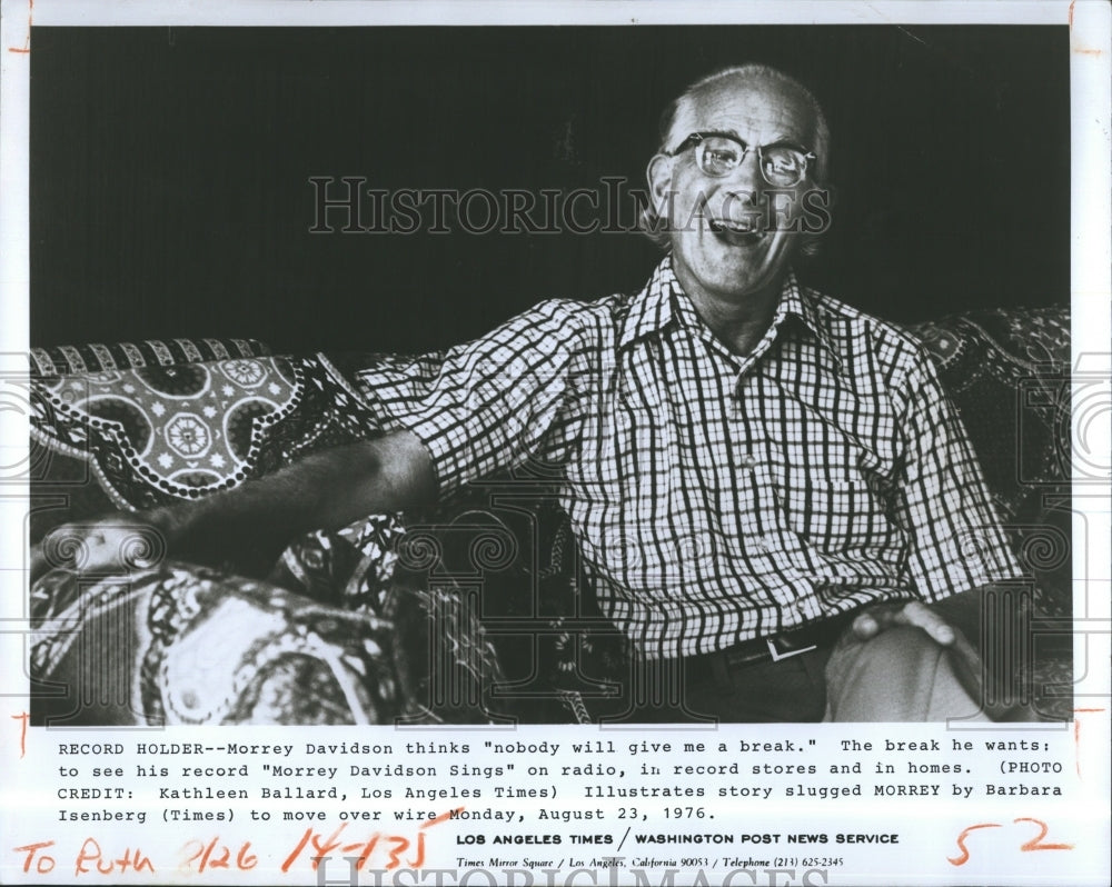 1976 Musician Morrey Davison Can't Get Record Deal - Historic Images