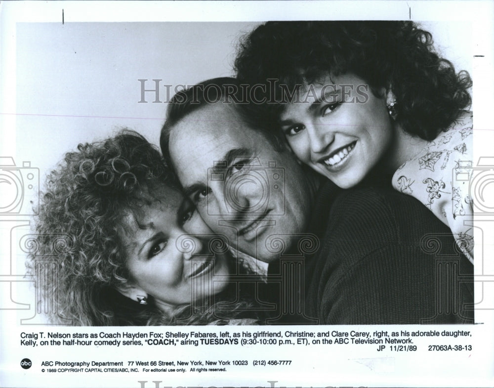 1989 Press Photo Coach Craig T. Nelson, Shelley Fabares and Clare Carey - Historic Images