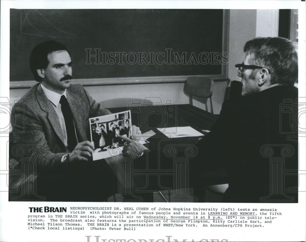 1984 Dr Neal Cohen Tests Amnesia Patient On The Brain - Historic Images