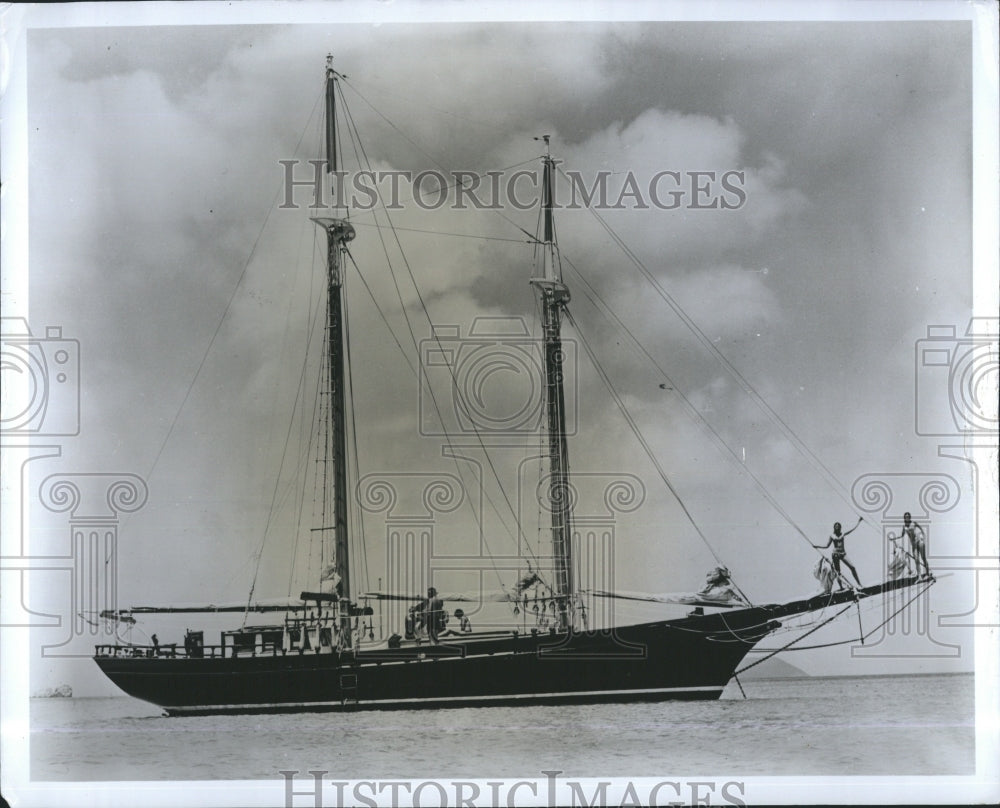 Press Photo Chartered Yacht cruising at the Virgin Island. - Historic Images