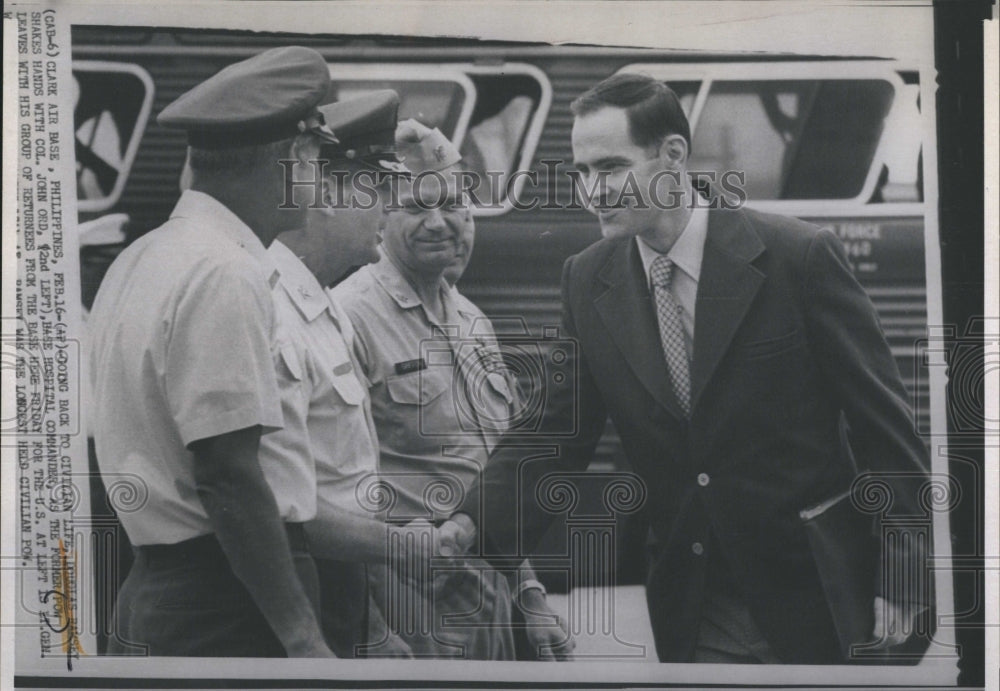 1973 Douglas Ramsey Shakes Hands Col. John Ord Before Leaving U.S. - Historic Images