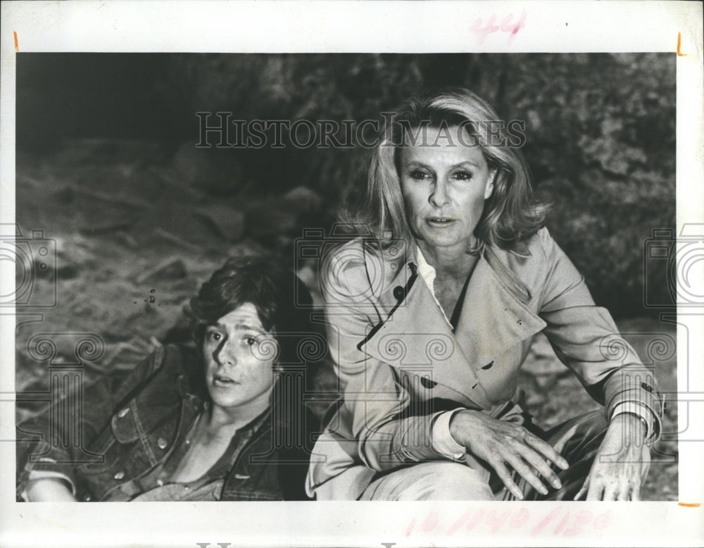 Press Photo Kristoffer Tabori Dina Merrill Family Flight movie Actors - Historic Images