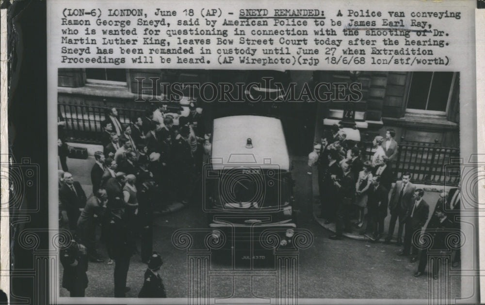 1968 Police van carrying James Earl Ray, murderer of Dr. King. - Historic Images