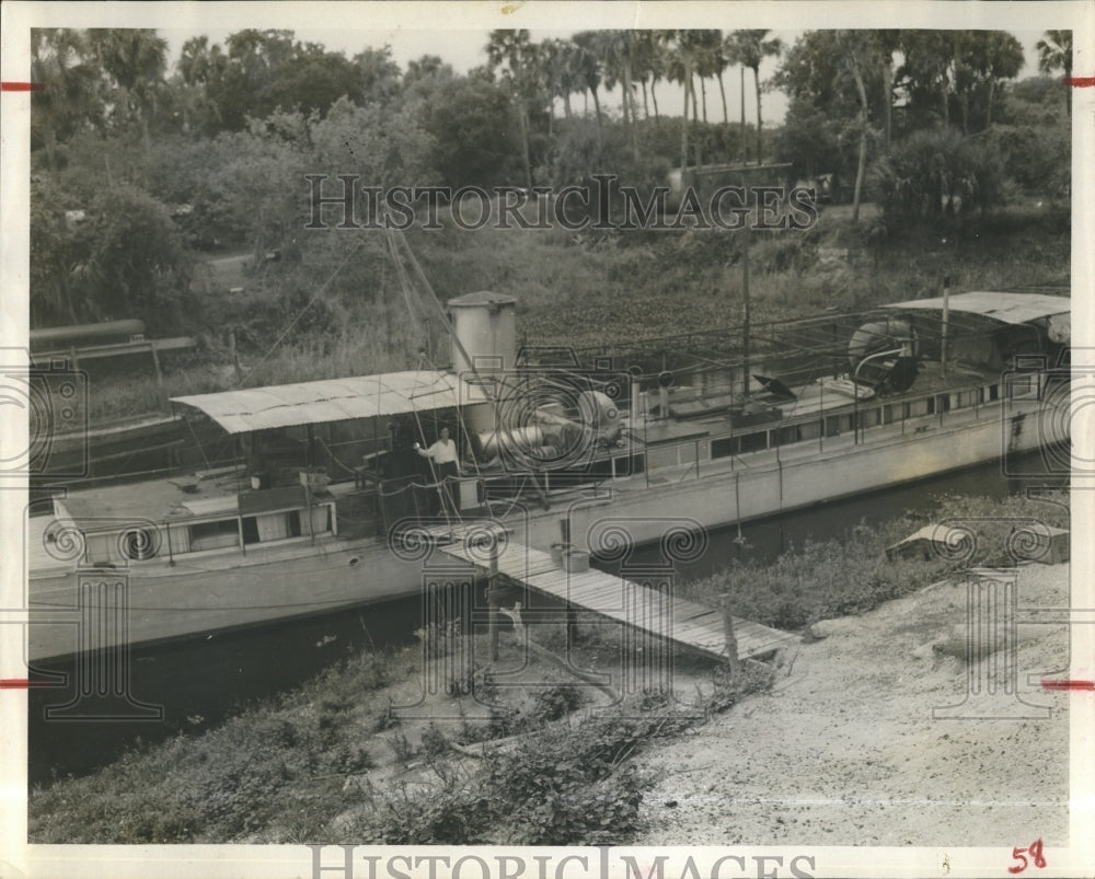 Press Photo Marjorie Warren, on jungle island yacht home of Edward Warren. - Historic Images