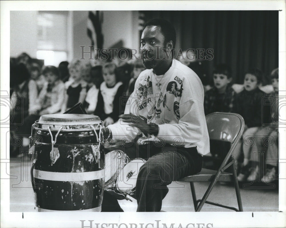 1987 Press Photo Mae She at Campbell Park Elementary - Historic Images