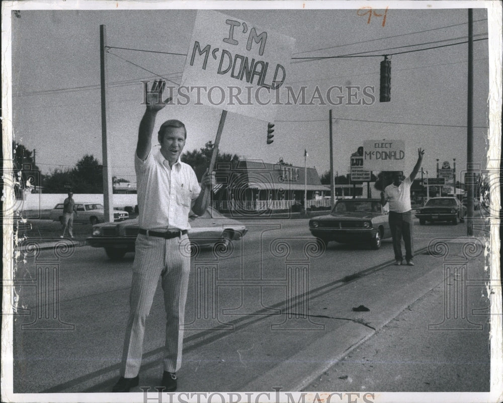 1973 Dennis McDonald Campaigning Florida - Historic Images