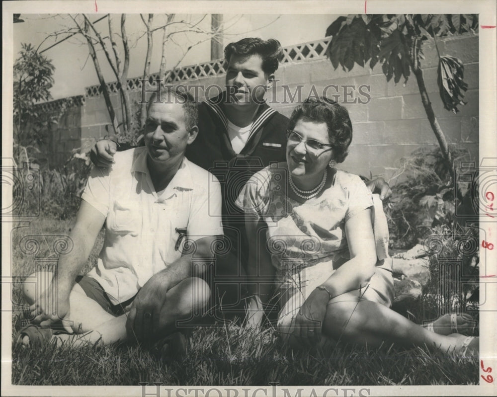 1966 Thomas Gertrude & Eldon McWilliams - Historic Images