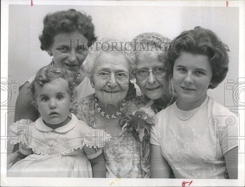 Press Photo Five Generations Of The Tyson Family - Historic Images