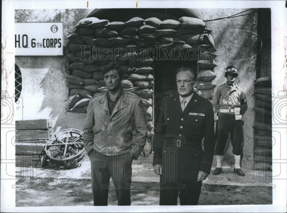 1971 Robert Mitchum in "Anzio" - Historic Images
