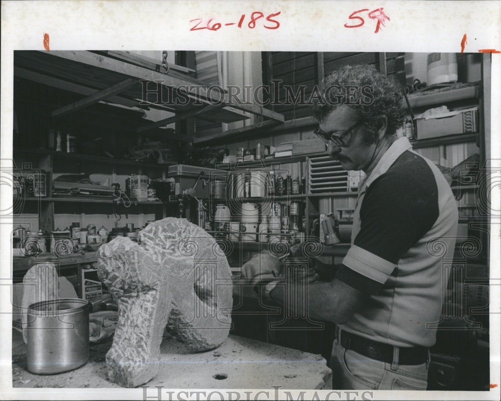 1981 Lloyd Jones Carves Marble & Stone - Historic Images