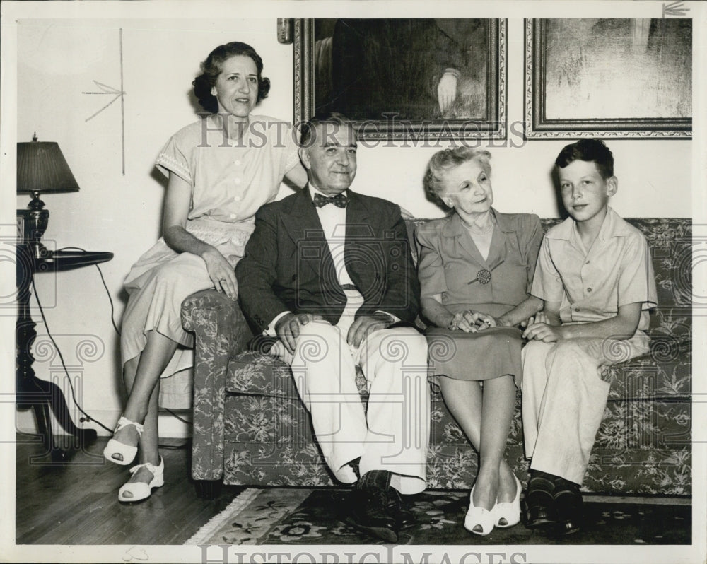 1948 Press Photo Mrs. Leila Frances Woodward Mr and Mrs James and James E - Historic Images