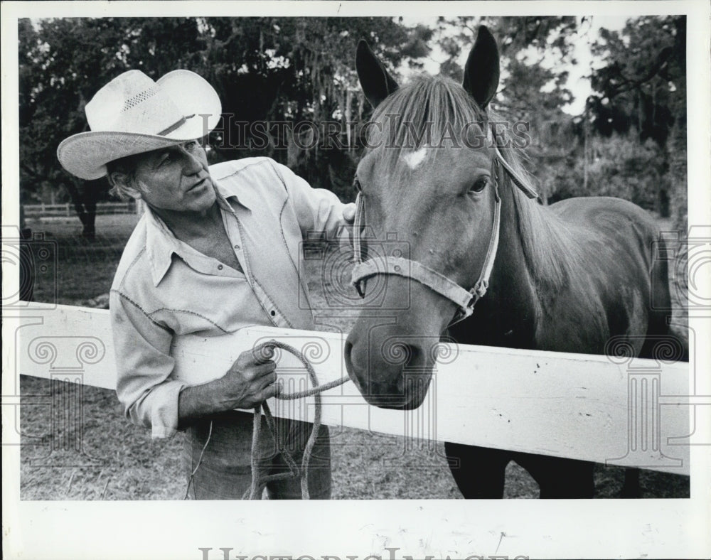 1979 Press Photo County Commissioner Joe Wornicki &amp; His Horse - RSJ00523 - Historic Images