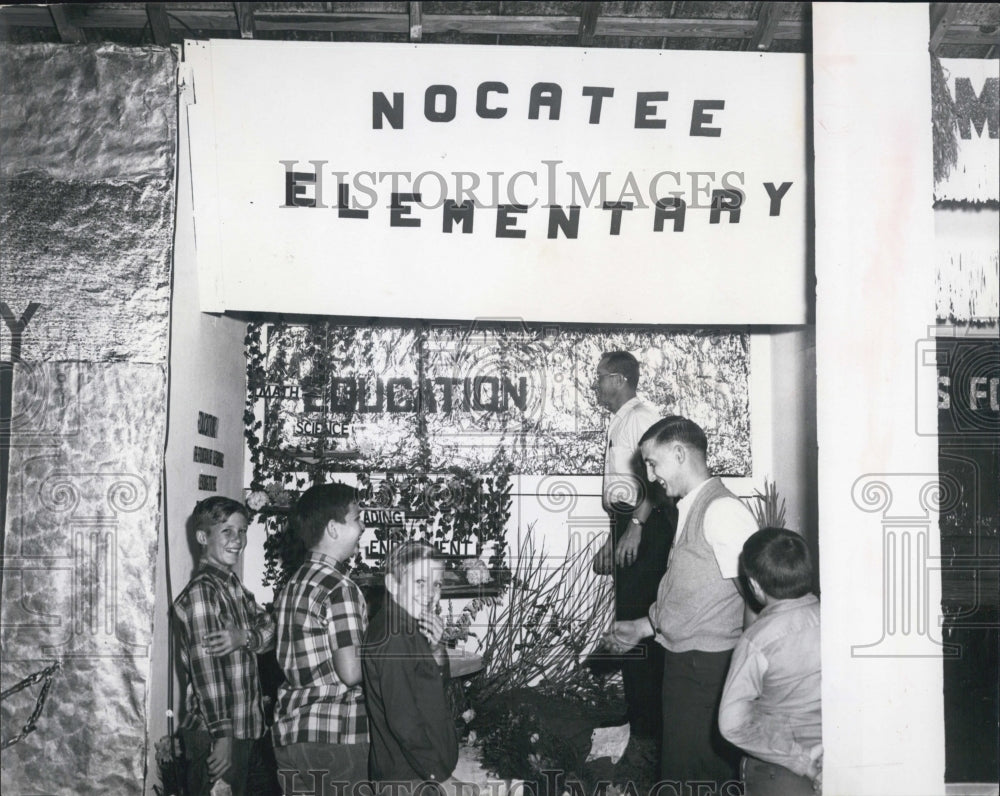 1967 Press Photo Exhibits at De Soto Country's annual fair. - Historic Images