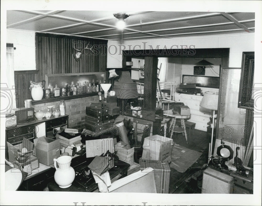 1985 Press Photo The estate sale of Clarence  Clark&#39;s, which Benefits The Power - Historic Images