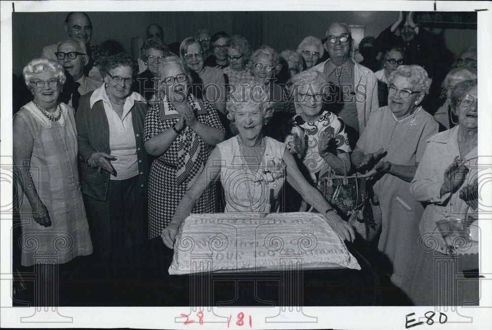 1978 Press Photo Phillipine Taylor celebrates 100 yrs. birthday. - RSJ00731 - Historic Images