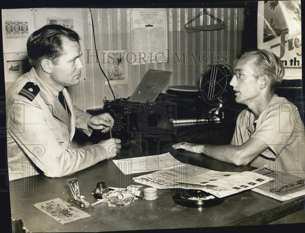 Press Photo Lt Frank M. Wood and Ralph Velhorn of Lango - Historic Images