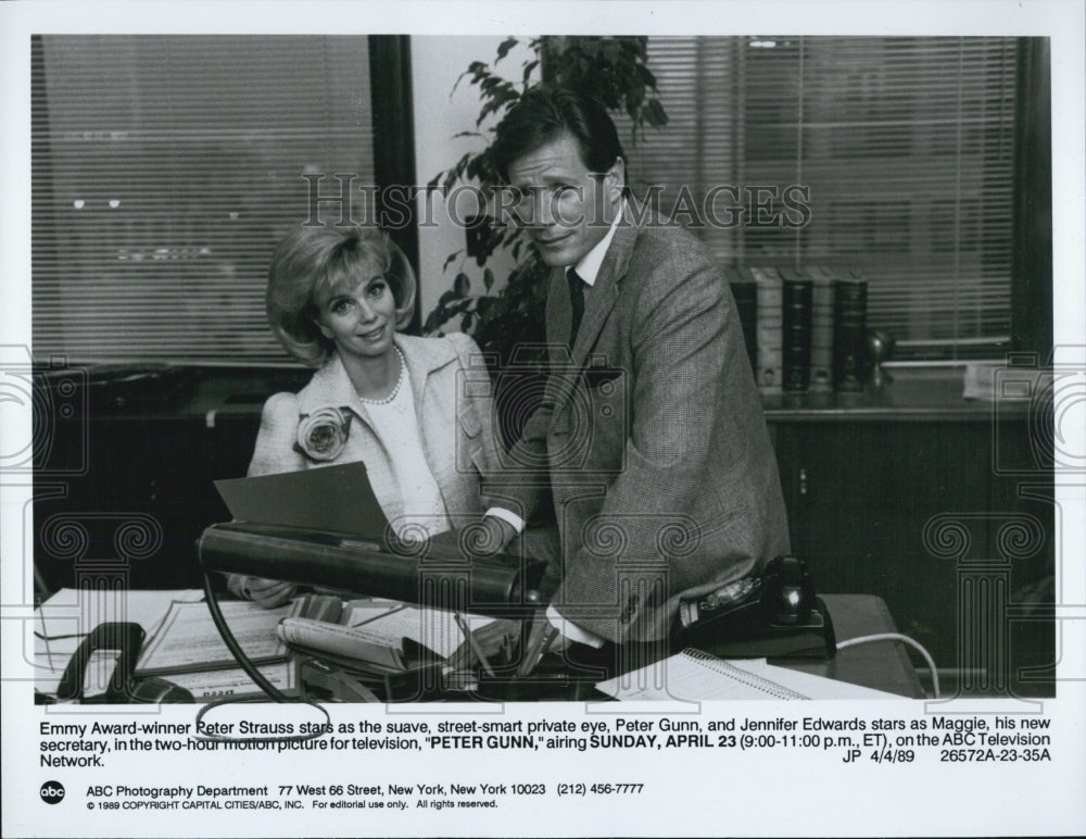 1989 Press Photo Actors Peter Strauss and Jennifer Edwards star in &quot;Peter Gunn&quot; - Historic Images