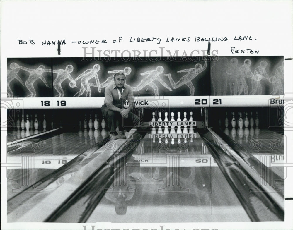 1987 Press Photo Bob Hanna owner of liberty lanes - RSJ00993 - Historic Images