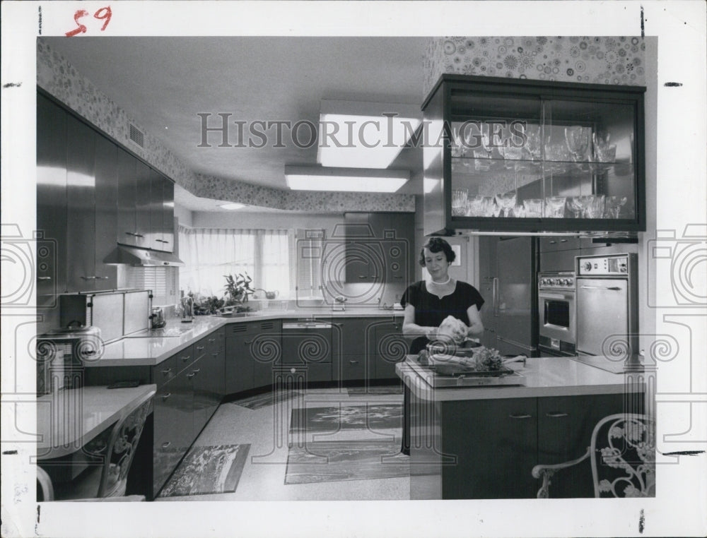 1969 Press Photo Lorrena Hannas Home - RSJ00999 - Historic Images