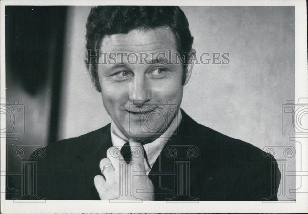 1971 Press Photo Senator Birch Bayh - Historic Images