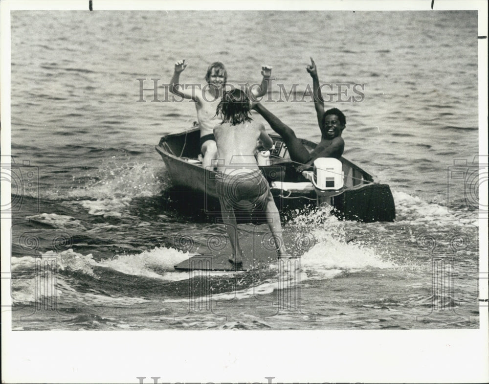 1979 Press Photo Robbie Grafton New Device for Skiing - RSJ01421 - Historic Images