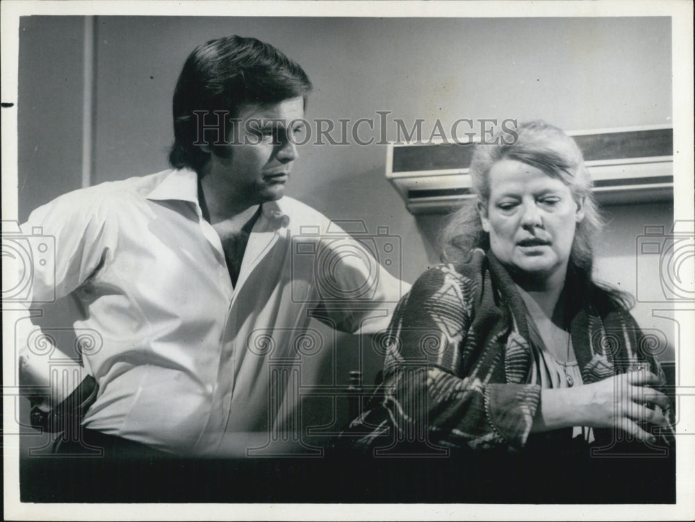 1971 Press Photo Robert Wagner Kim Stanley &quot;The Name Of The Game&quot; NBC-TV - Historic Images