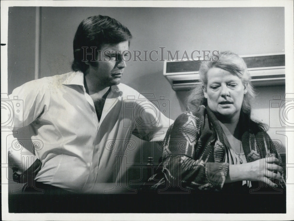 1970 Press Photo Robert Stars Wagner Kim Stanley NBC-TV &quot;The Name Of The Game&quot; - Historic Images