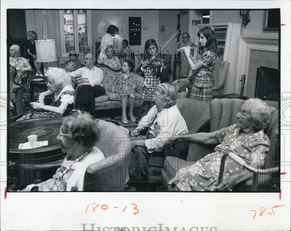 1974 Press Photo School Band, William and Mary Nursing Home, Pinellas County - Historic Images