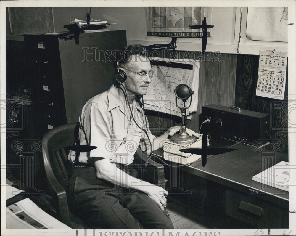 1948 Press Photo William Wesley Talbott Meteorologist - RSJ02467 - Historic Images