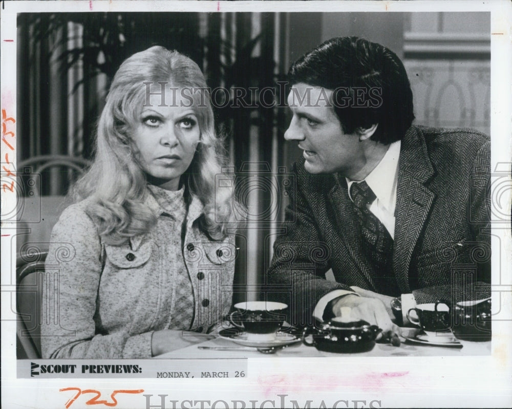 1973 Press Photo Alan ALda, Sally Struthers, Hotel Ninety - Historic Images