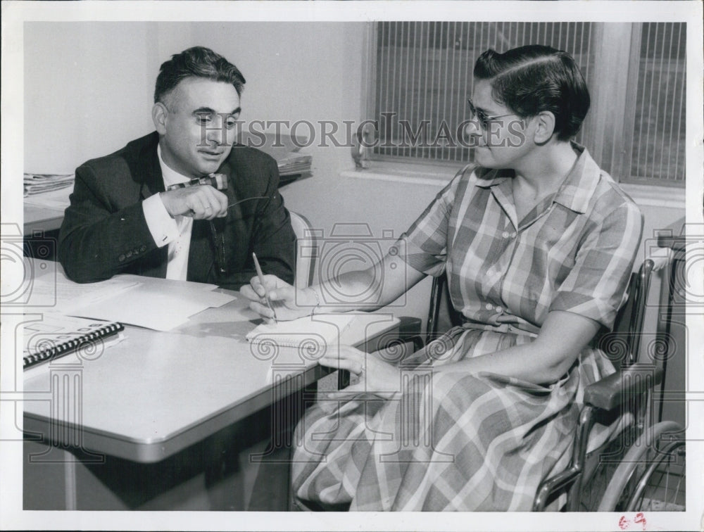 1960 Press Photo Mildred Davis, Henry Viscardi Jr, Abilities Inc, Florida - Historic Images