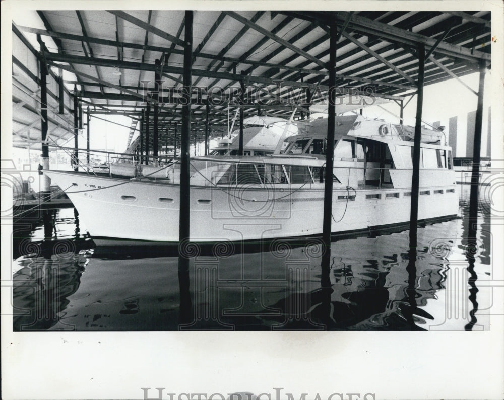 1973 Press Photo Philip Vineyard, boats, dock - Historic Images