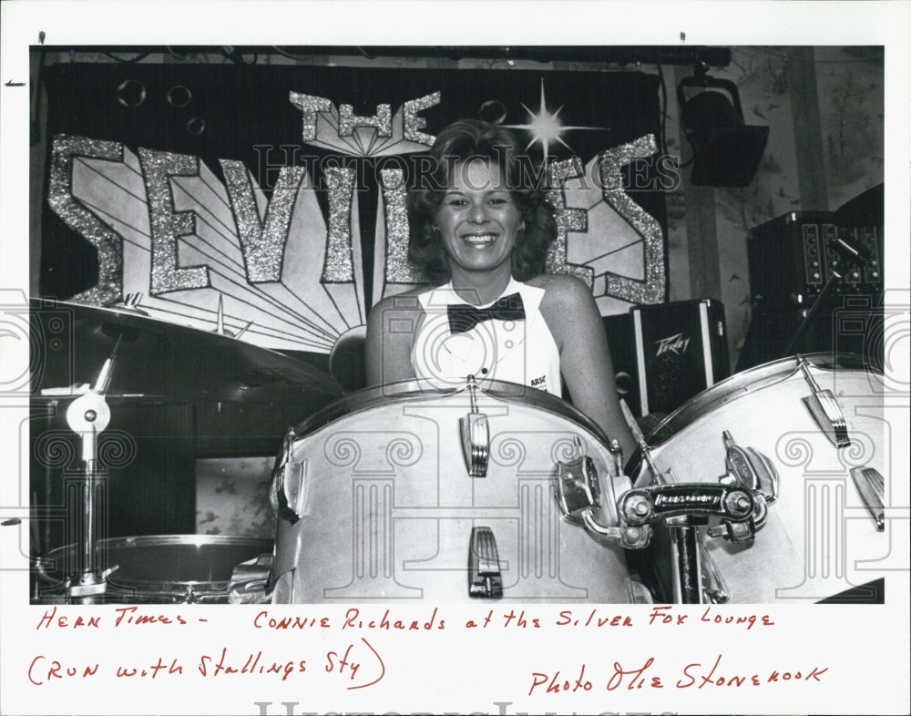 1988 Press Photo Manager Connie Richards Is Always Looking For Acts - RSJ03105 - Historic Images